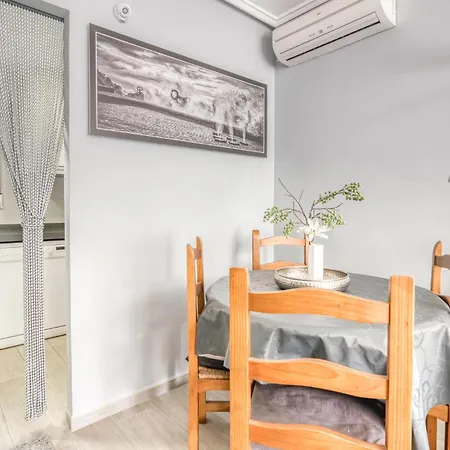 Beautiful In With Kitchen Holiday home